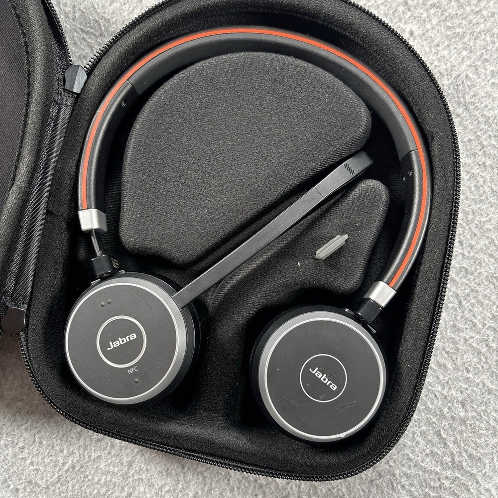 Jabra Evolve 65 UC Stereo Wireless Headset HSC018W Bluetooth W / Dongle TESTED